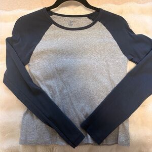 Brandy Melville Gray Body Navy Raglan Long Sleeve Top